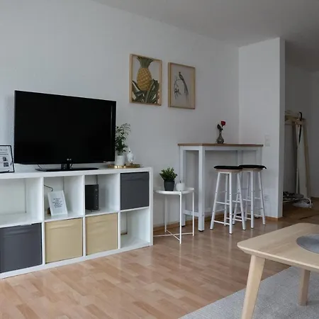 Fullhouse - - R31 - Elevator - Southern City Center Apartment *